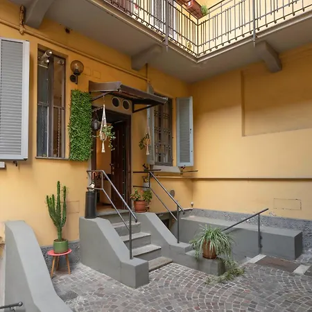 Naviglio Grande Zona Tortona * מילאנו