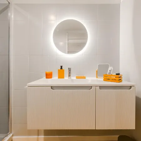 Appartement Naviglio - Eleganza E Relax A 2 Min Dalla M4 E Dai Navigli Milaan