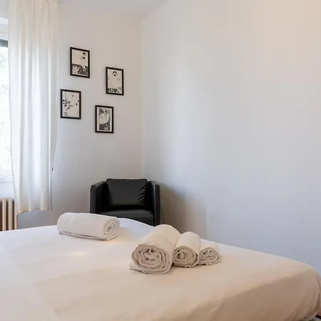 Apartament Family Friendly & Spacious W Balcony Metro Mediolan