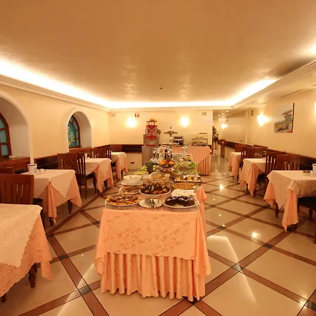 Mokinba Montebianco 4*