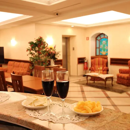 Hotel Mokinba Montebianco Milán