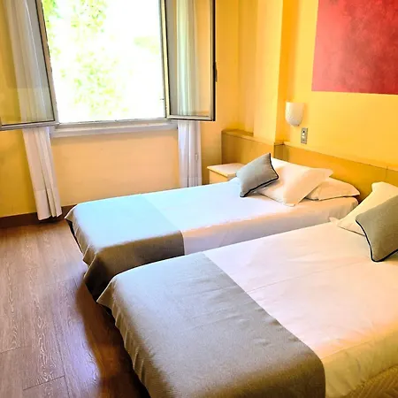 Hotel Mokinba Sant'ambroeus 3*