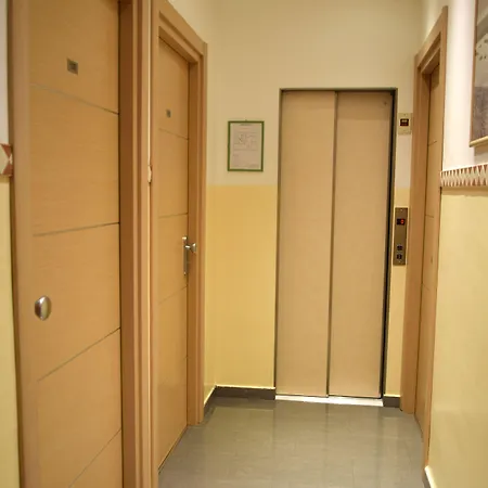 Отель Losanna 3*