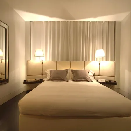 Sina The Gray Hotell