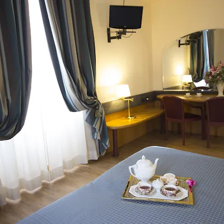 Ξενοδοχείο Albert Hotel