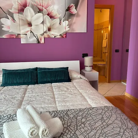 Skyline15-elegant Panoramic Apartment-metro M1- Only 20 Minutes From Cathedral 度假居 米兰