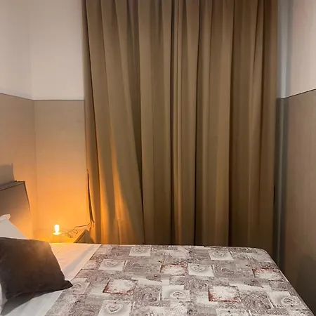 بيت شباب Petrella *