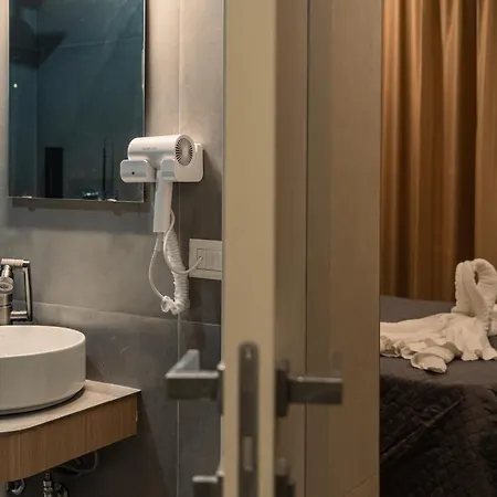 بيت شباب Petrella *