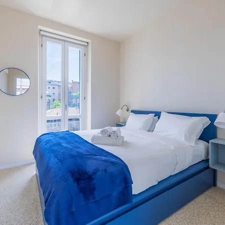 Penthouse With Terraces, Jacuzzi & Garage * Milano