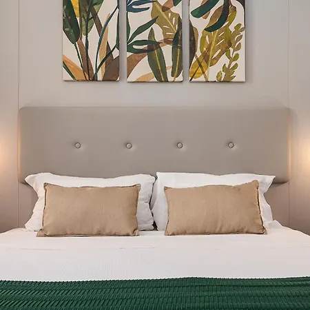 Strategic -fully Equipped, 5 Minutes From Station, M2, M3, Airport Shuttle Μιλάνο