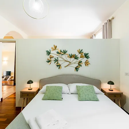 Loft With Private Garden At Navigli شقة *