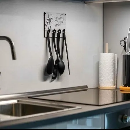 Apartman Duomo- Linate - Attaccato A M4 Con Wifi & Ac *