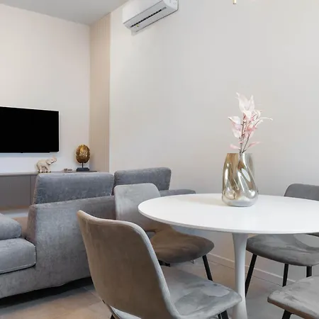 Design - 10 Min To Duomo