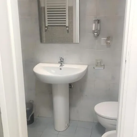 Apartamento Fair Haven - Modern Near Metro Bisceglie And San Siro Milão