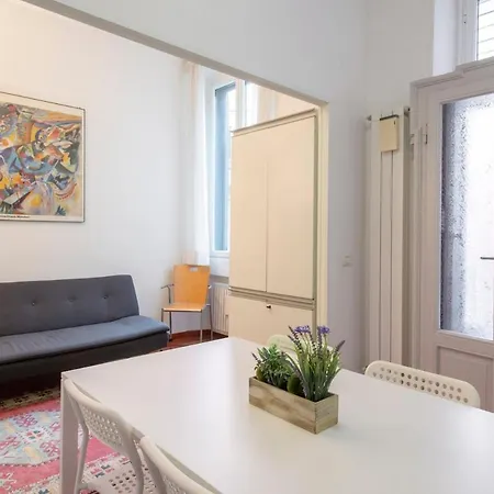 Stylish At Isola-garibaldi District - B Apartamento Milão