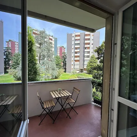 Modern In A Setting * Milano