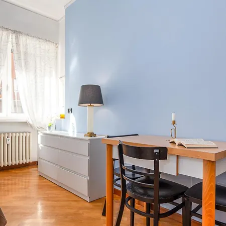 Apartmán Charming With Balcony & Wi-fi