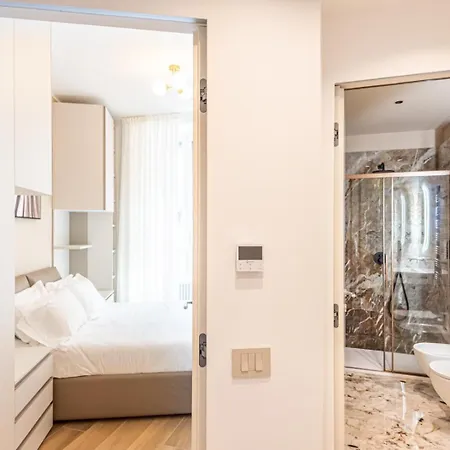 Michelangelo Moscova Golden House * ميلان