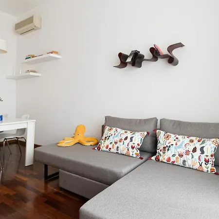 Italianway Easy - Papiniano 38 * Milan