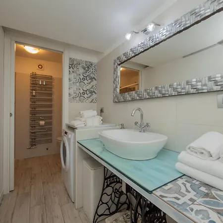 I-host - Nino Bixio 29 Apartment