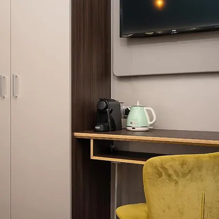 Strategic -fully Equipped, 5 Minutes From Station, M2, M3, Airport Shuttle Διαμέρισμα Μιλάνο