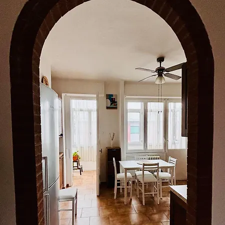 Bright Three-room 250m From The Subway *