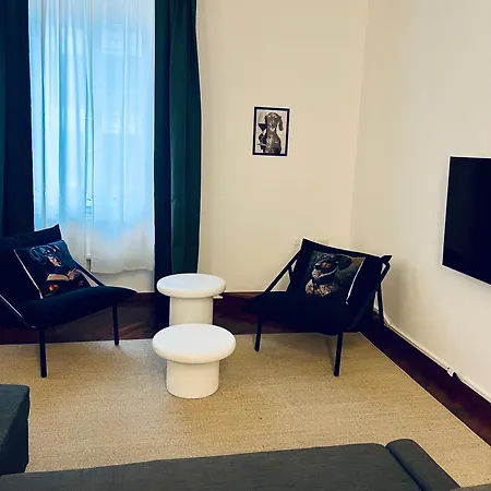 Byron's House Apartment