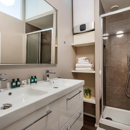 Duomo B - Panoramic Two Bedrooms