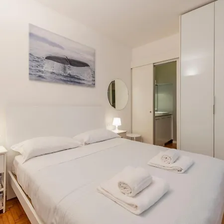 Medici 8 - Center - B-home Milano