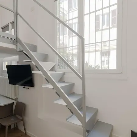 Guesthost - Brera Modern Apartmán *