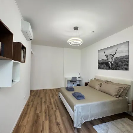 Modern In A Setting Appartamento Milano