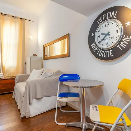 Cozy Near The Arch Of Peace Appartement Milaan