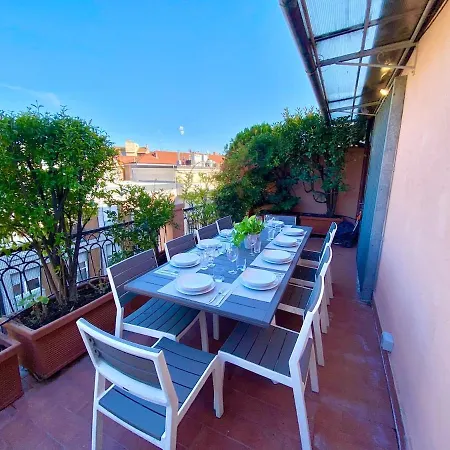 شقة Penthouse With Panoramic Terrace-8 Minutes From The Duomo *