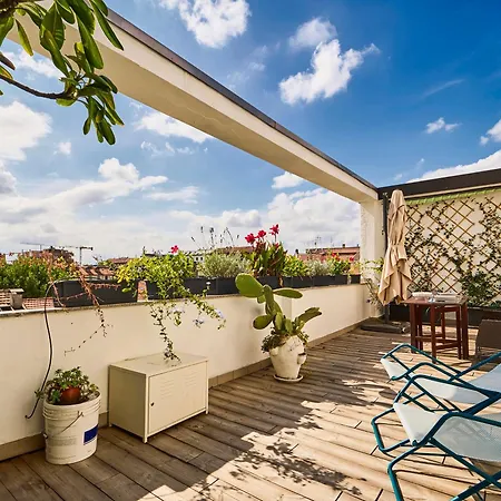 Daire Bright Urban Terrace - Porta Romana *