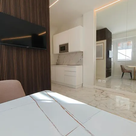 Lejlighed Design In Milan, Metro, Ac And Wifi Milano