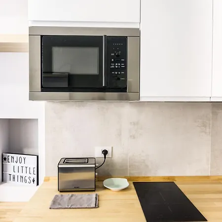 Cozy 1Br With Terrace 15 Min To Central Station Милан