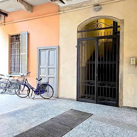 Milanoflats - Pasteur - M1 80 Meters 1 Min