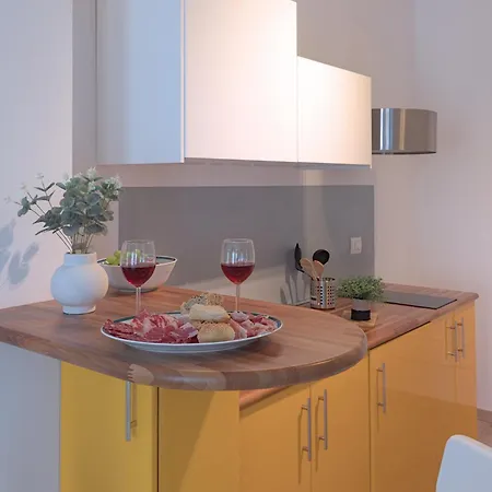 Sparkle - Chic In The 밀라노