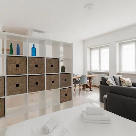 Guesthost - M1 Pagano Comfortable