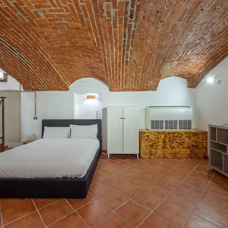 I-host - Nino Bixio 29 * Milan