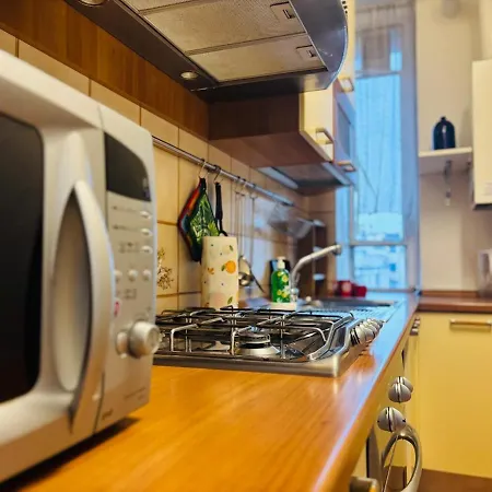 Duomo 15 Min - Navigli 10 Min - Luminoso, Wifi E Ac Lejlighed *