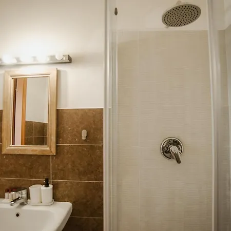 Guesthost - Mecenate Bright Apartment Milan