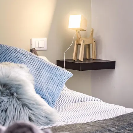 Апартаменты Cozy 1Br With Terrace 15 Min To Central Station Милан