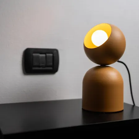 Appartement Spacious Design Flat At Navigli At 15 Min From Duomo Milaan