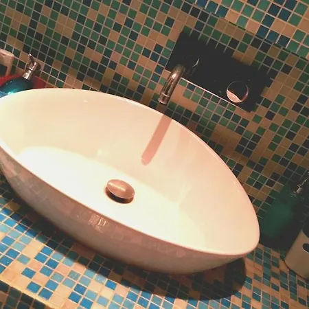 Bright And Lovely Private In