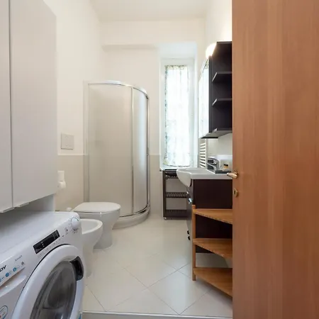 Xenia - 3 In Via Ugo Bassi 23 Апартаменты Милан