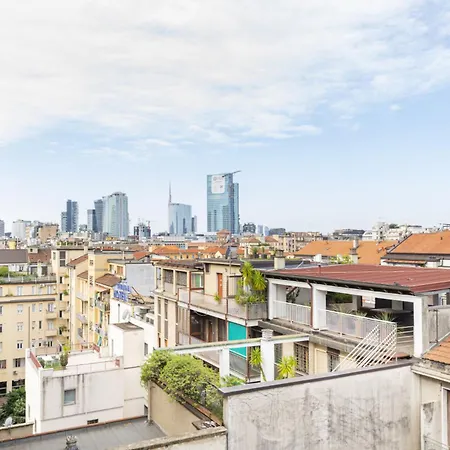 Easylife - - Sammartini 35 - * Milan