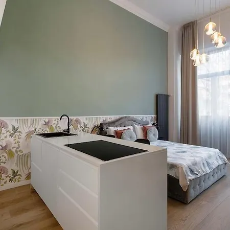 Luxurious Designer - Station * Milan