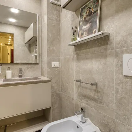 Apartment Cerva - Cozy 1 Bedroom With Balcony In San Babila By Rentopolis *