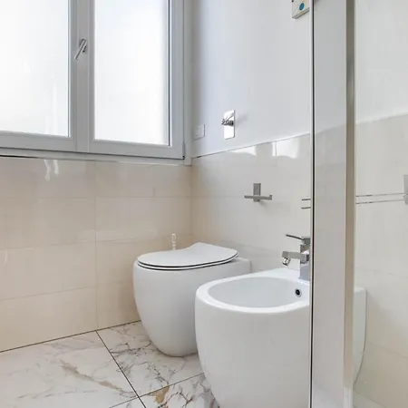 Easylife - - Soperga 44 Pt - * Milan